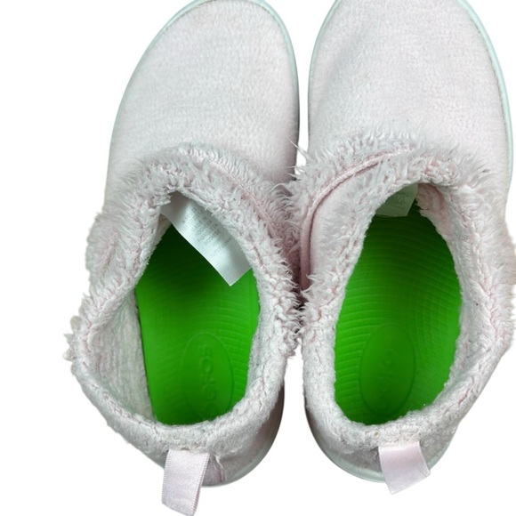 OOFOS Oocoozie Women's Pink Fleece Low Sneakers - Picture 5 of 11